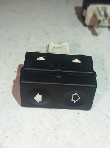 Кнопки заднего левого стекло подъемника 61311387388 BMW