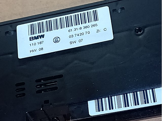 Блок кнопок центральной консоли 61318380265 BMW