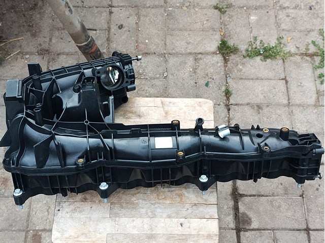 7800088 BMW Коллектор впускной купить в Тернополь