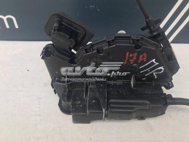 Дверной замок передний правый Фольксваген Джетта VII