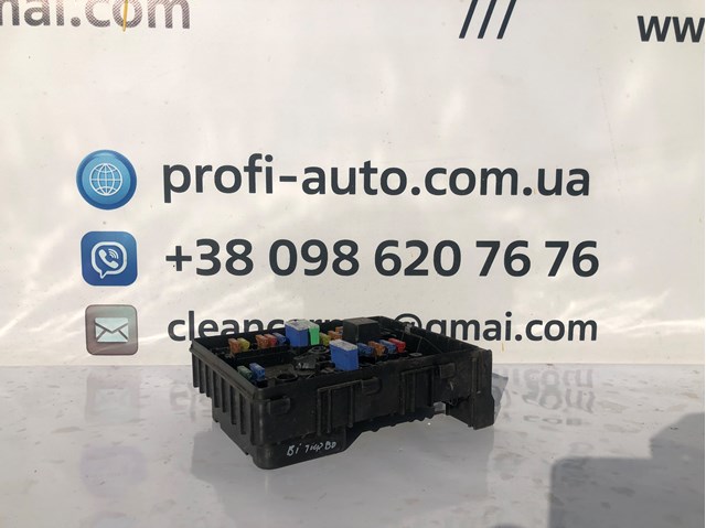 Блок предохранителей и реле Volkswagen Caddy III