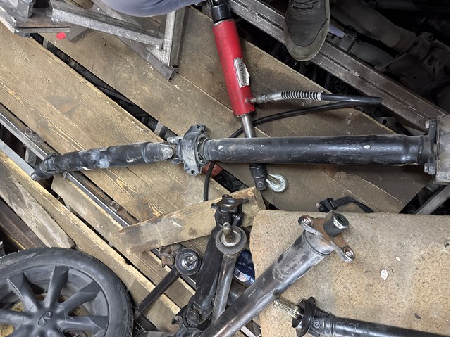 Вал карданный задний в сборе 373001CA3A NISSAN