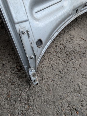 Шарнир крышки багажника 4B5827302D VAG