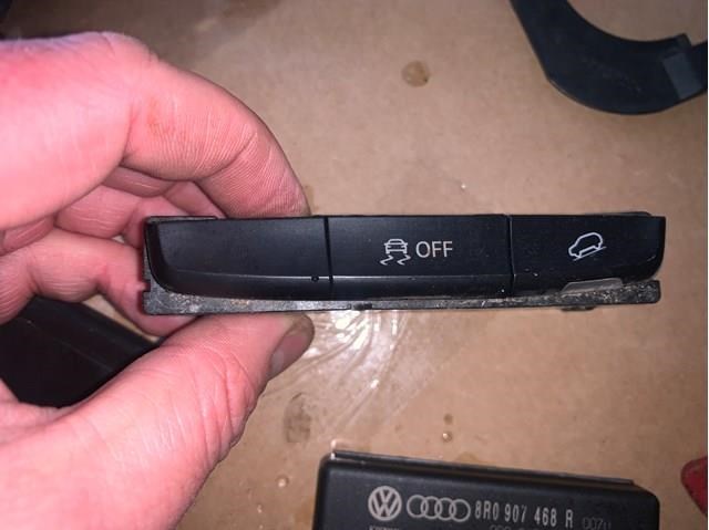 8R0959673 VAG купить в Львов