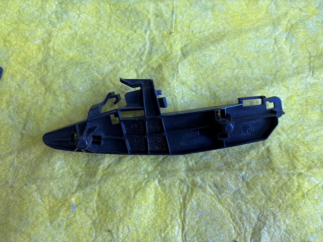 BMW 51117399981 Направляющая переднего бампера правая в наличии Черкассы