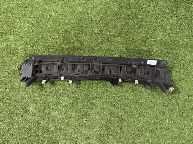 Кронштейн бампера заднего, центральный 51128065139 BMW