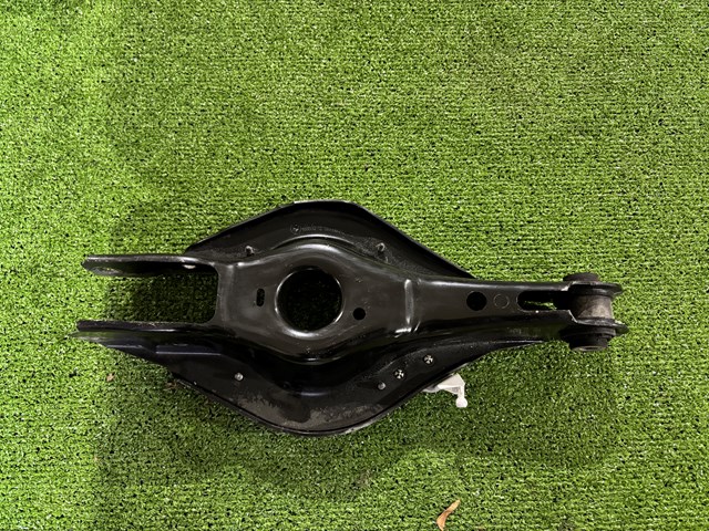 Рычаги задней подвески 6886448 BMW