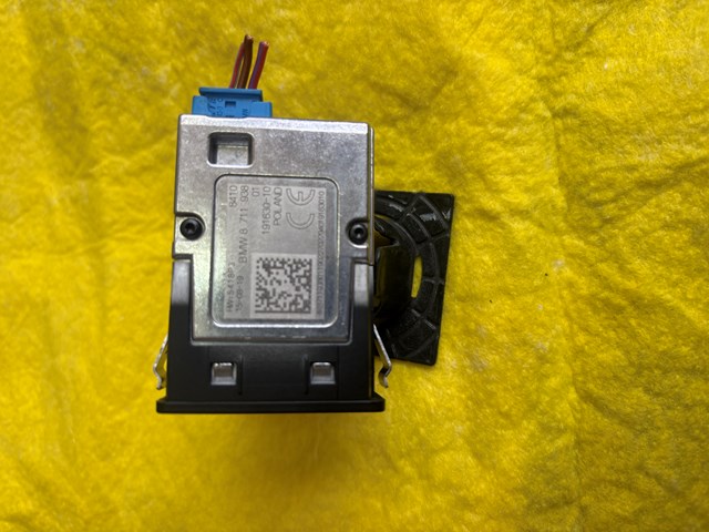 USB-разветвитель 84108711938 BMW