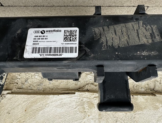 4M8803881A VAG купить в Полтава