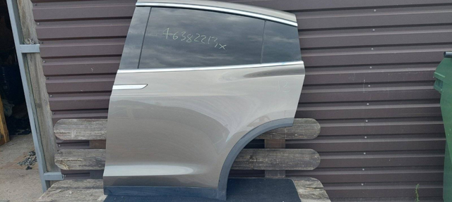 TESLA 1069537E0A Дверь задняя левая в наличии Ужгород