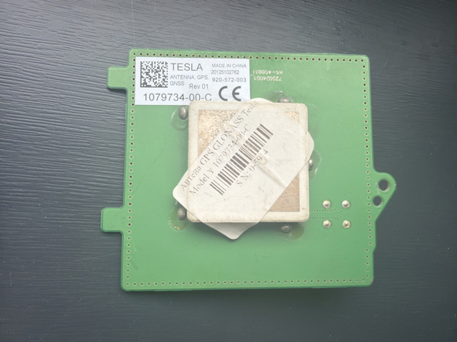 TESLA 107973400C Антенна GPS в наличии Днепр