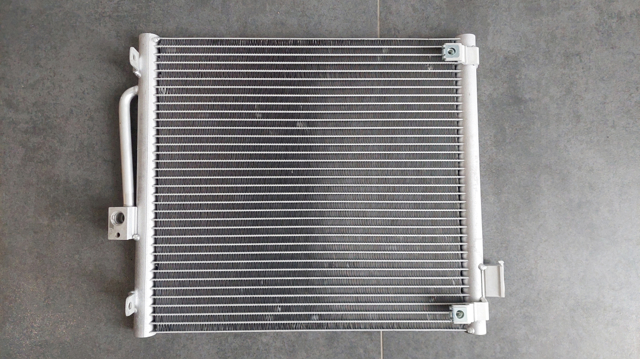 Радиатор системы охлаждения кондиционера Tesla Model S