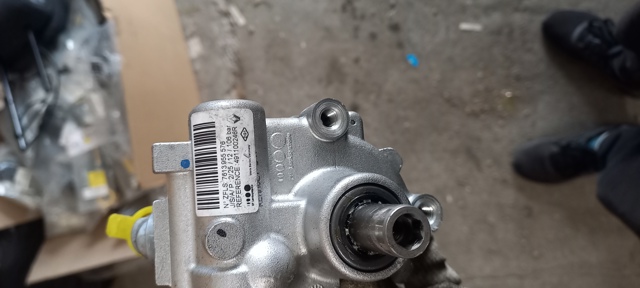 RENAULT 491100246R Насос гидроусилителя руля (ГУР) в наличии Львов