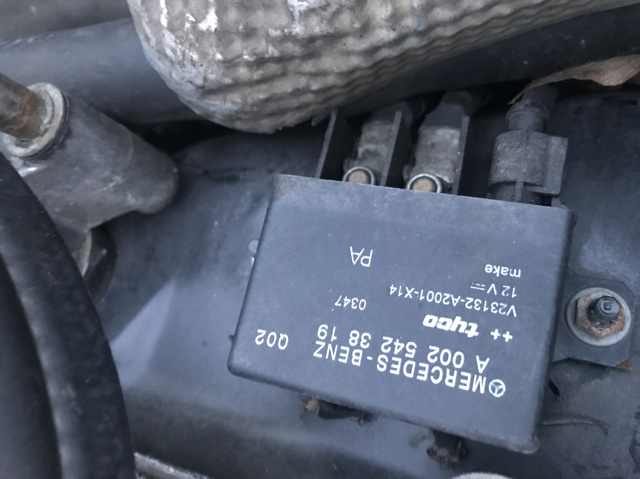 Реле высокого тока A0025423819 MERCEDES