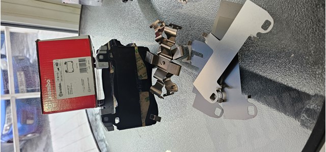 P30124 BREMBO Задние тормозные колодки купить в Днепр