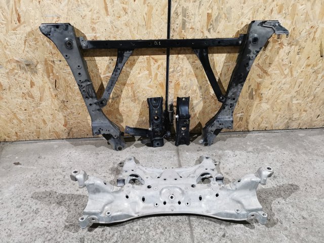 Передняя балка 50200TRWA00 HONDA