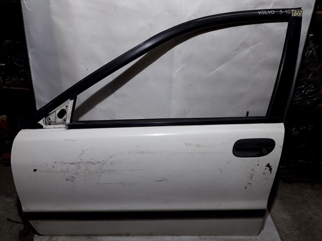 Дверь передняя, левая Volvo V40