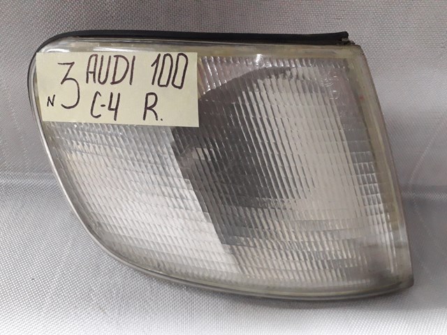 Указатели поворота (передние) 4A0953050D VAG