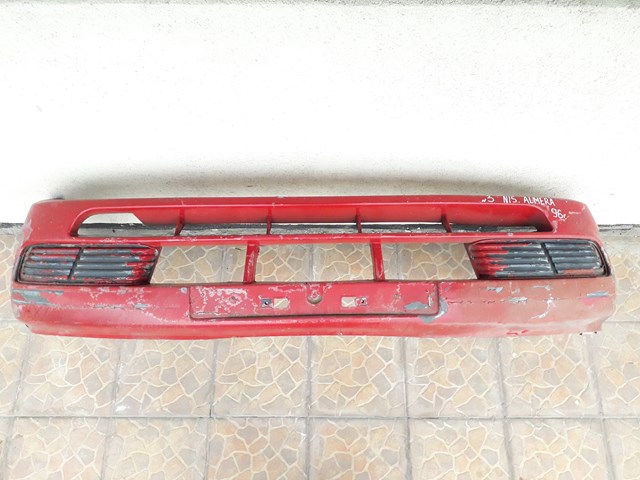 Буфер (бампер) передний 620220N025 NISSAN