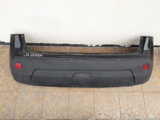Бампер задний 85022BR00H NISSAN