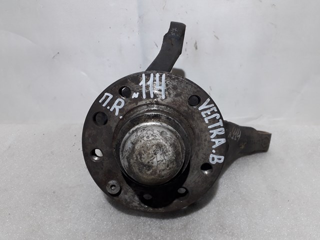 Кулак поворотный передний правый 90468578 OPEL