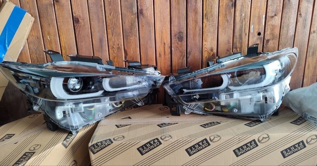 Фара дальнего света в сборе KSD551041D MAZDA