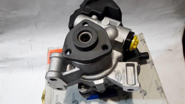 Насос гидроусилителя руля 0024667501 FREY