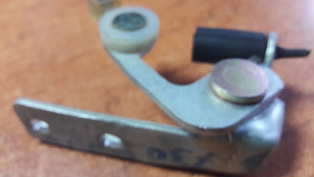 AUTOTECHTEILE 1007303 Ролик двери боковой (сдвижной) правый нижний в наличии Полтава