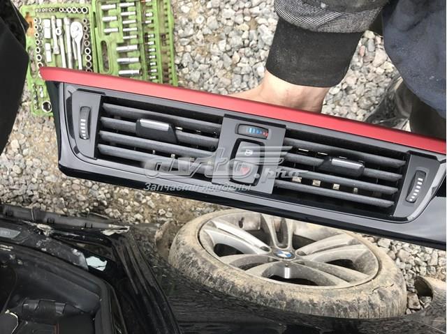 Решетка воздуховода 64229218552 BMW
