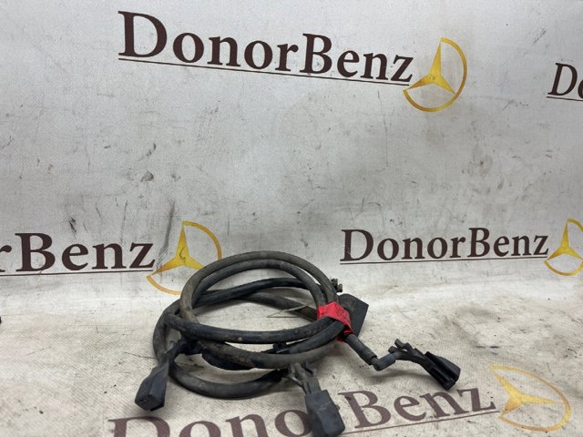 Сопло омывателя лобового стекла правое A1638600947 MERCEDES