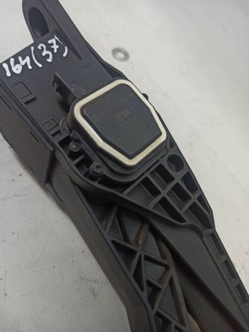 Педаль акселератора A1643000004 MERCEDES