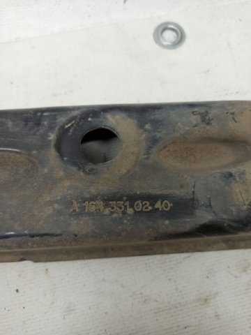 Кронштейн передней балки A1643310240 MERCEDES
