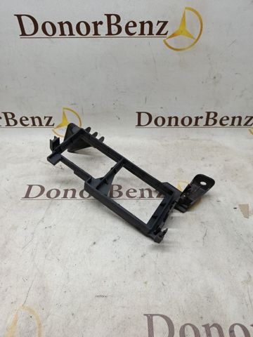 Блок предохранителей и реле A1645451740 MERCEDES