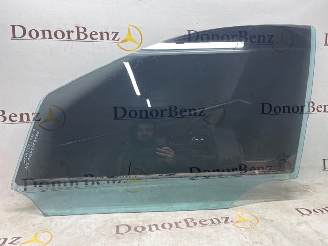 Стекло водительской двери A1647250100 MERCEDES