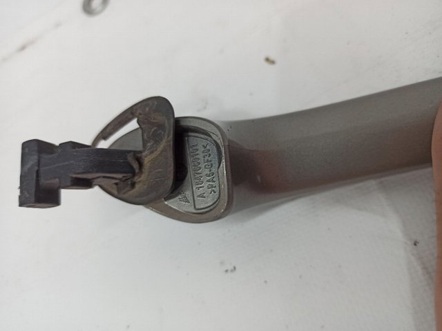 Ручка левой двери наружная A1647660101 MERCEDES