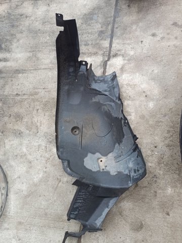 Подкрылок переднего крыла, правый задний A1696982830 MERCEDES
