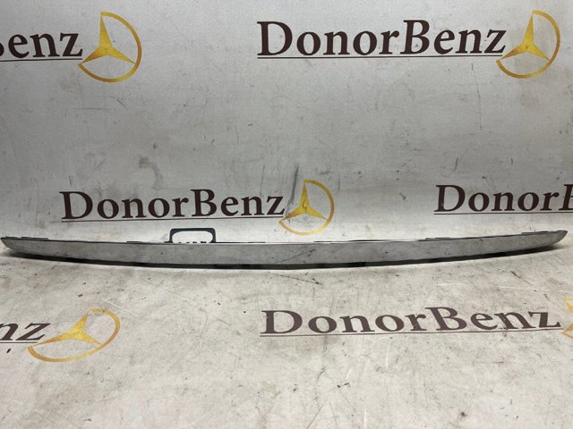 Молдинг решетки радиатора, верхний A2038800283 MERCEDES