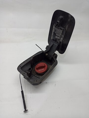 Лючок топливного бака A2046300067 MERCEDES