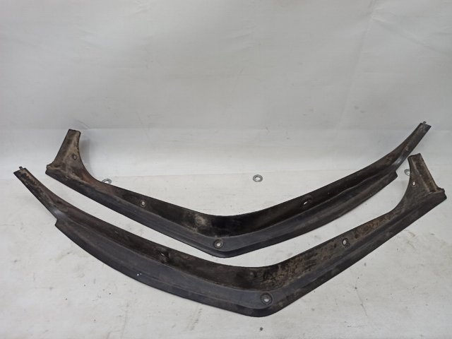 Облицовка багажного отсека, правая A2046931633 MERCEDES