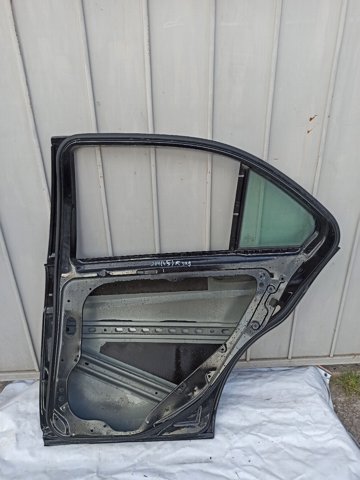 Дверь пассажирская задняя правая A2047302200 MERCEDES