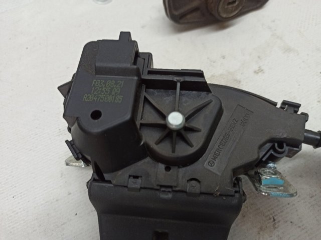 Замок крышки багажника A2047500185 MERCEDES