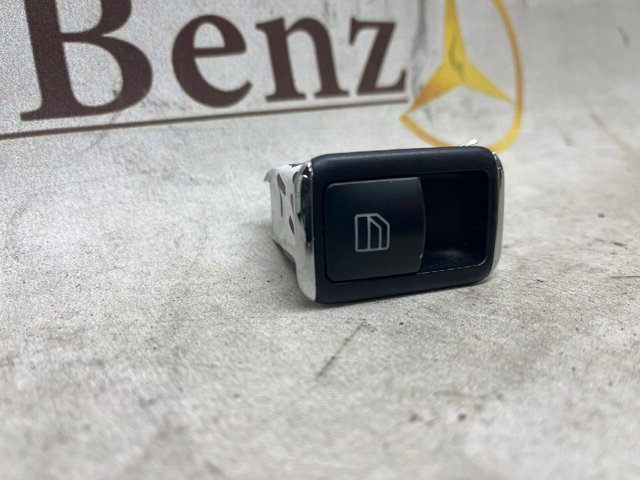 Кнопки переднего правого стекло подъемника A2048707358 MERCEDES