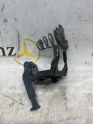 Язычок открывания капота A2108870727 MERCEDES