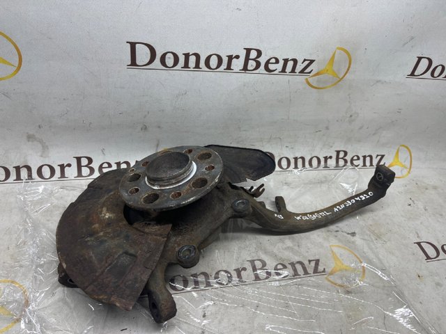 Цапфа поворотная левая A2113304920 MERCEDES