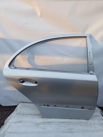 Дверь пассажирская задняя правая A2117300205 MERCEDES