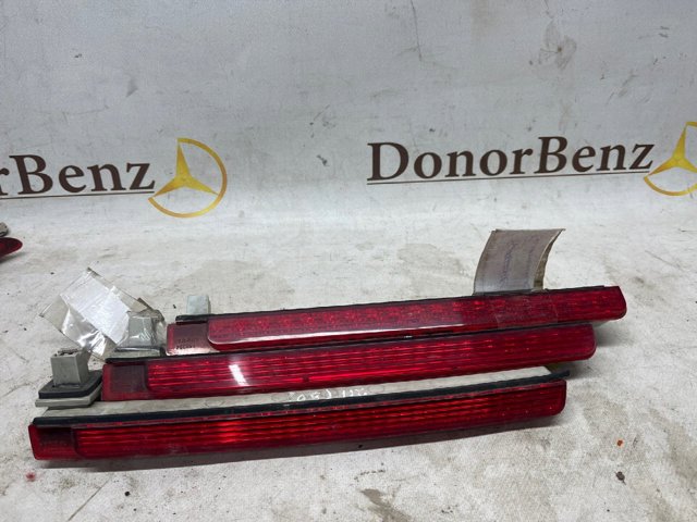 Фонарь сигнальный Mercedes E