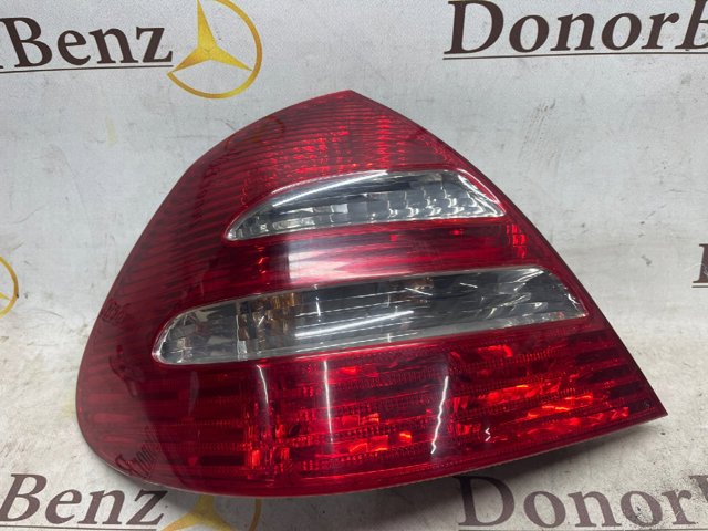 Задний левый стоп A2118200364 MERCEDES