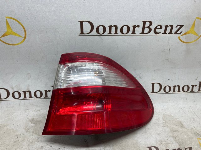 Задний правый внешний фонарь A2118201264 MERCEDES