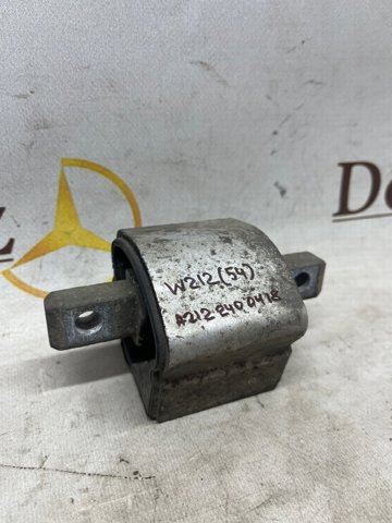 MERCEDES A2122400418 Подушка коробки передач в наличии Львов