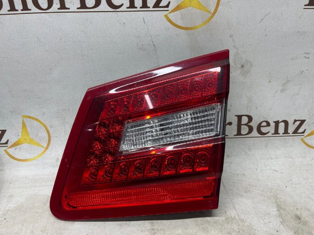 Фара задняя правая внутренняя A2128201064 MERCEDES